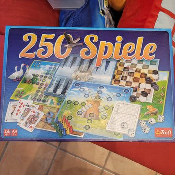 Spiele  Trefl   250 Spiele  Zustand Sehr gut